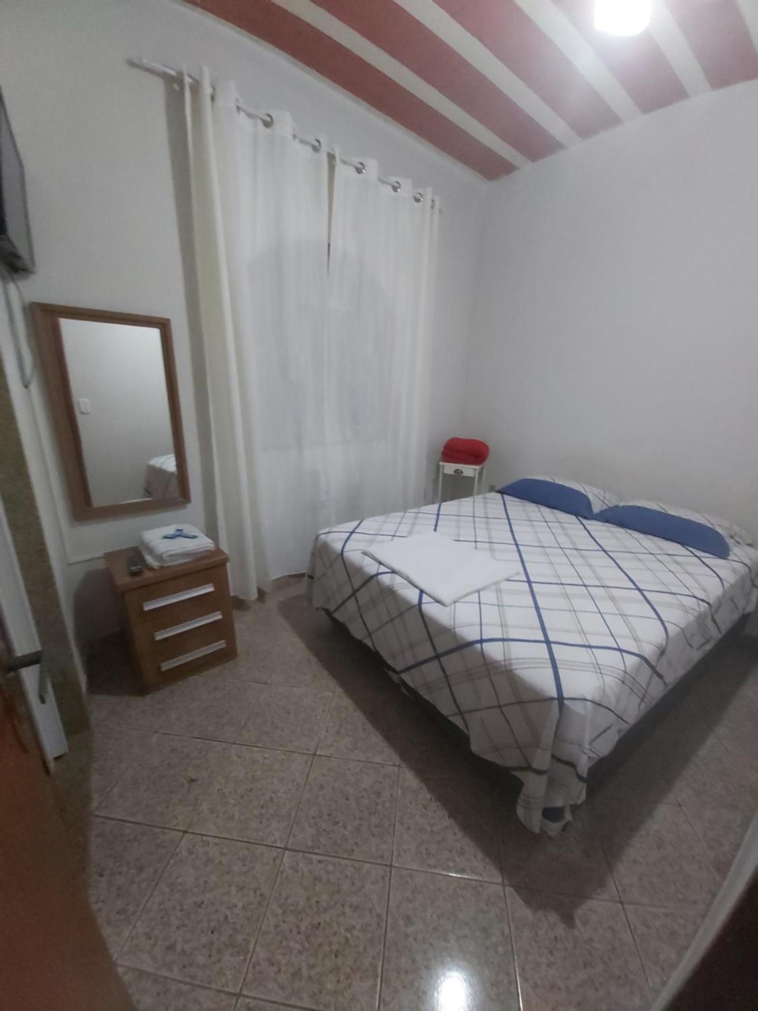 Pousada E Hospedaria Regina カショエイロ・ジ・イタペミリン 部屋 写真